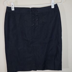 TALBOTS- Dark Stretch Denim Pencil Skirt w Lace Up Front, Size 4 Petite